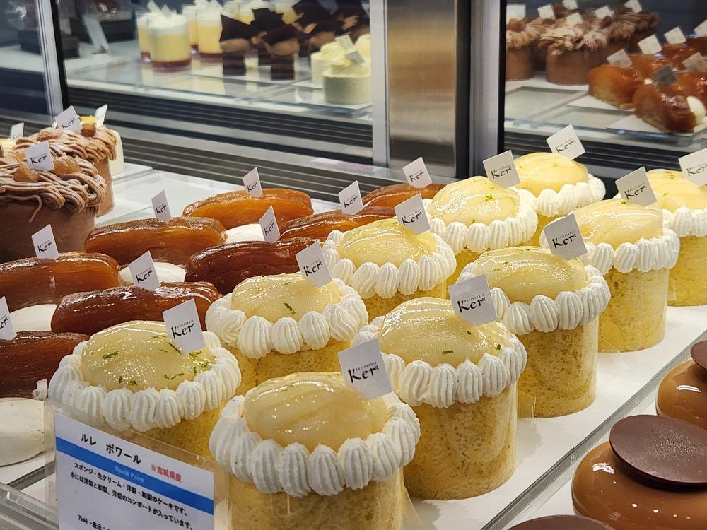 美味しそうなケーキがズラリと並ぶ